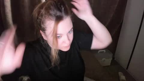 appleyummybuns online show from 05-01-26, 10:42