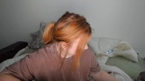 Snapshot of appleyummybuns chatting on 06-05-26, 04:19 appleyummybuns online show from 06-05-26, 04:19