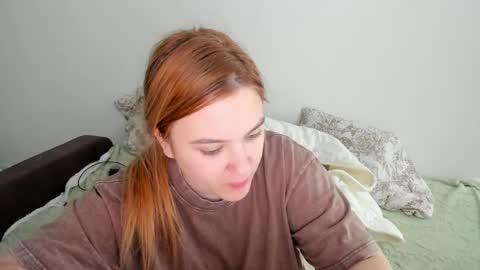 Snapshot of appleyummybuns chatting on 06-05-26, 11:38 appleyummybuns online show from 06-05-26, 11:38