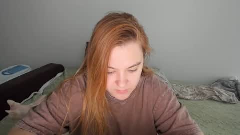 Snapshot of appleyummybuns chatting on 06-12-26, 04:22 appleyummybuns online show from 06-12-26, 04:22