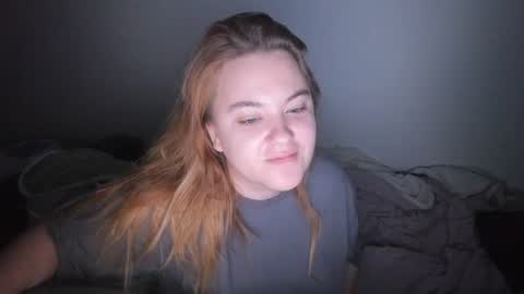 Snapshot of appleyummybuns chatting on 07-06-26, 01:24 appleyummybuns online show from 07-06-26, 01:24