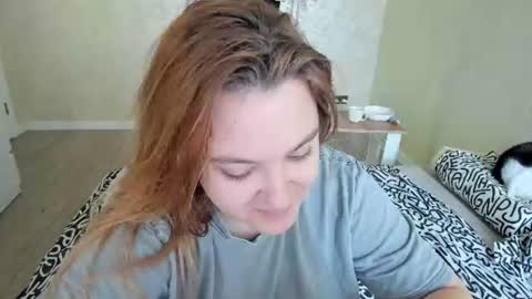 Snapshot of appleyummybuns chatting on 07-13-26, 12:30 appleyummybuns online show from 07-13-26, 12:30