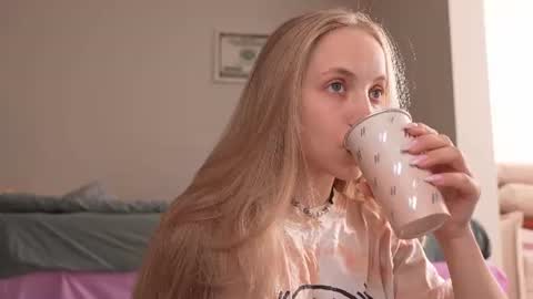  REYNA  my friend   online show from 07-19-26, 03:38
