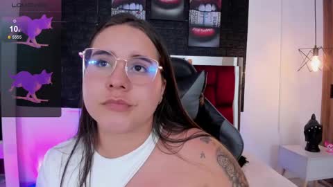 Snapshot of april1_sc chatting on 02-04-25, 04:39 April SC online show from 02-04-25, 04:39