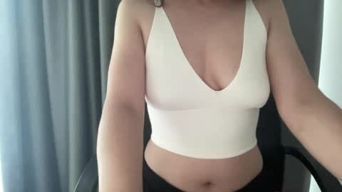 Snapshot of april2020cute chatting on 07-20-26, 03:47 April online show from 07-20-26, 03:47