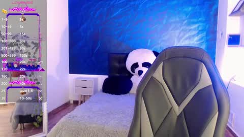  April  online show from 01-09-25, 12:09