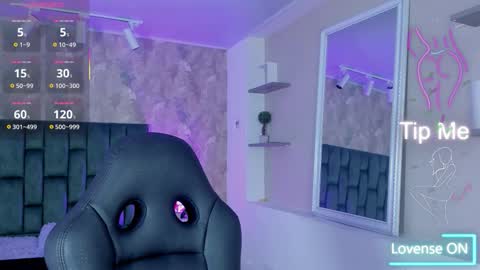  April  online show from 01-08-26, 11:45