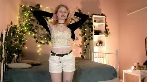 Hazy online show from 04-19-26, 08:44