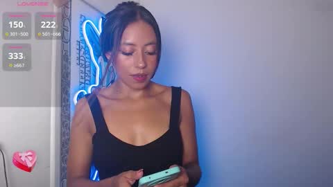 Snapshot of aprill7 chatting on 10-22-25, 01:55 online show from 10-22-25, 01:55