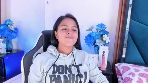 aprilmiiller online show from 05-23-26, 01:04