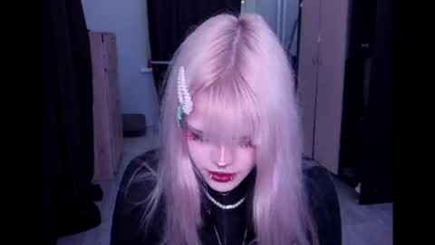 Alice D online show from 04-20-26, 06:31