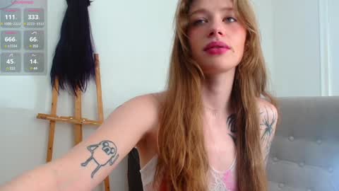 Snapshot of aqua_sultry chatting on 01-28-25, 08:57 aqua_sultry online show from 01-28-25, 08:57