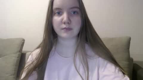 Snapshot of aquanarmin chatting on 11-02-25, 09:22 Josefin online show from 11-02-25, 09:22