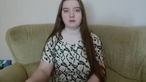 Josefin online show from 06-19-26, 01:32