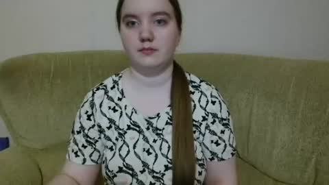 Josefin online show from 06-19-26, 01:37