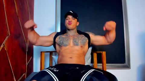 Snapshot of aquiles_elpapi chatting on 11-01-25, 02:24 AquilesElpapi online show from 11-01-25, 02:24