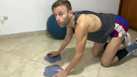 Aquilesmade online show from 12-29-24, 04:19