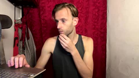 Aquilesmade online show from 10-12-25, 07:24