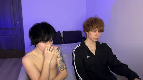 Snapshot of ar1zze chatting on 03-31-26, 07:36 zik and kris online show from 03-31-26, 07:36