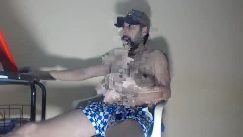 Snapshot of arabebigcock chatting on 10-01-25, 12:27 ARABE online show from 10-01-25, 12:27