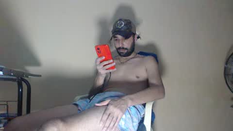 Snapshot of arabebigcock chatting on 10-10-25, 01:37 ARABE online show from 10-10-25, 01:37
