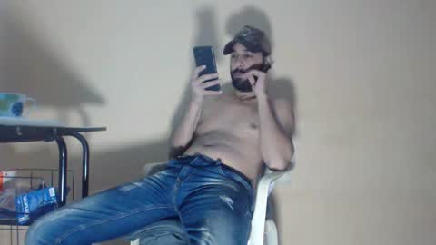 Snapshot of arabebigcock chatting on 11-26-25, 09:32 ARABE online show from 11-26-25, 09:32