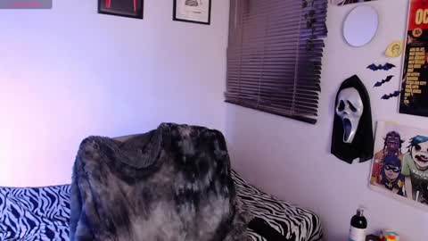 Arabella online show from 12-28-24, 03:04