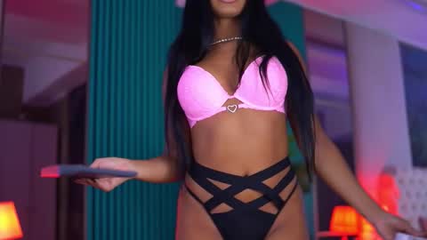 arabellaposh online show from 10-19-25, 04:57