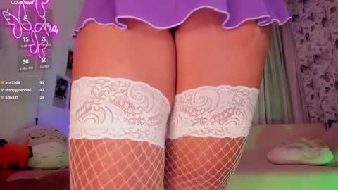 Snapshot of arabellaswan chatting on 05-15-26, 11:45 online show from 05-15-26, 11:45