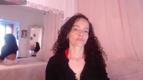 Snapshot of arabiel chatting on 01-18-25, 08:30 Nadia Cyel online show from 01-18-25, 08:30