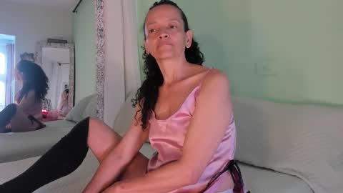 Snapshot of arabiel chatting on 10-13-25, 04:40 Nadia Cyel online show from 10-13-25, 04:40