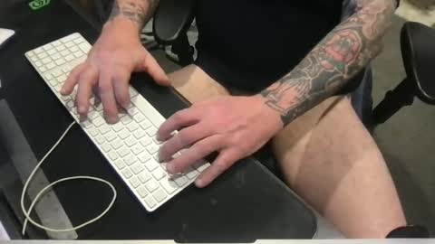 Snapshot of arcade76 chatting on 06-19-26, 10:19 arcade76 online show from 06-19-26, 10:19