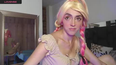 Snapshot of arenita__stone chatting on 02-13-25, 08:13 Sharlotte online show from 02-13-25, 08:13