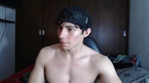 Snapshot of ares_aestheticgod chatting on 01-10-25, 02:25 Ares D online show from 01-10-25, 02:25