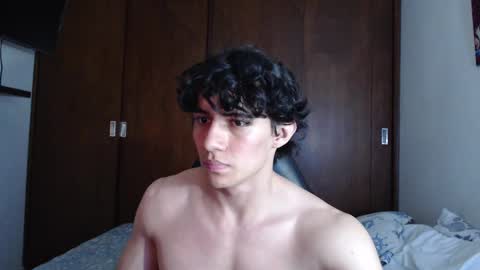 Snapshot of ares_aestheticgod chatting on 02-10-25, 04:41 Ares D online show from 02-10-25, 04:41