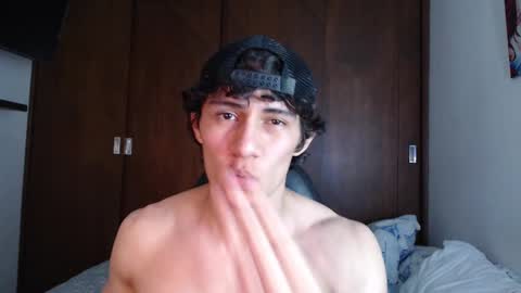 Snapshot of ares_aestheticgod chatting on 02-14-25, 03:54 Ares D online show from 02-14-25, 03:54