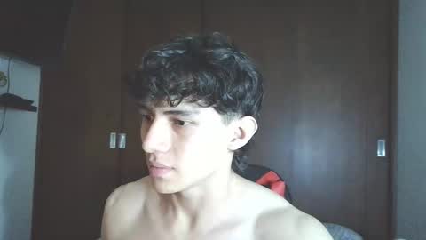 Snapshot of ares_aestheticgod chatting on 10-11-25, 04:22 Ares D online show from 10-11-25, 04:22