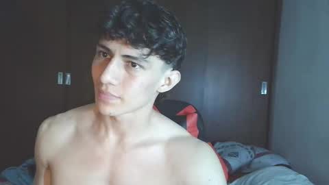 Snapshot of ares_aestheticgod chatting on 10-19-25, 02:56 Ares D online show from 10-19-25, 02:56