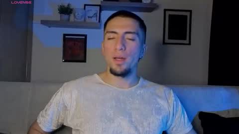 Mateo online show from 11-20-25, 01:39