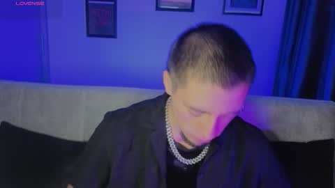 Mateo online show from 11-28-25, 03:42