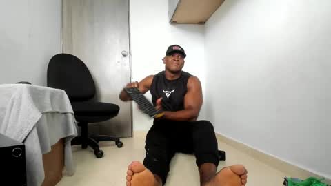 Snapshot of arex_black chatting on 04-20-26, 09:16 Alex online show from 04-20-26, 09:16