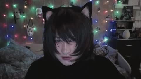 Ahri online show from 12-14-25, 06:12