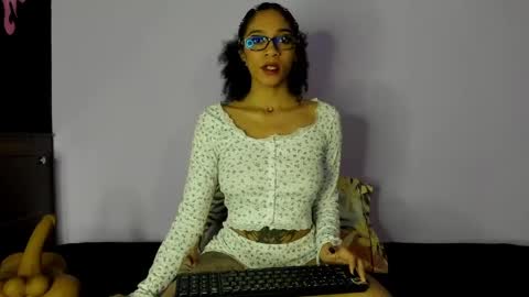 Jessie online show from 04-11-26, 04:00