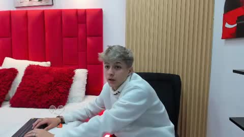 ari_stonne online show from 07-27-26, 01:18