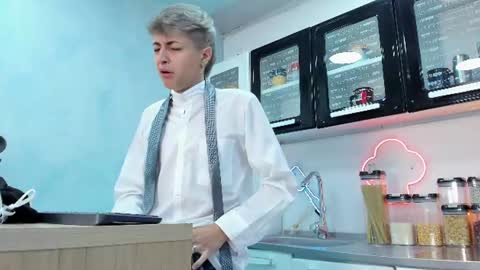 ari_stonne online show from 07-30-26, 12:59