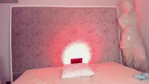 Ari  online show from 09-23-25, 04:59