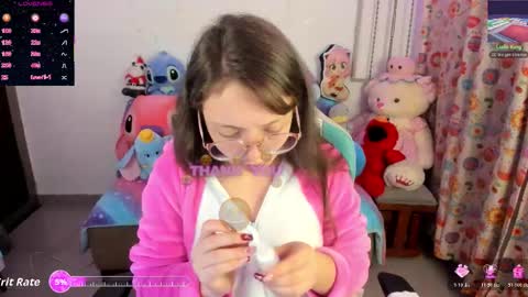 Snapshot of aria_alaia chatting on 11-19-25, 02:44 Linda online show from 11-19-25, 02:44