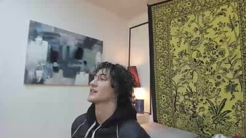 aria y orien  online show from 11-10-25, 10:58