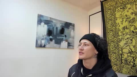 aria y orien  online show from 12-17-25, 11:05