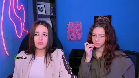 Snapshot of aria_glow chatting on 03-11-26, 01:39 Aria online show from 03-11-26, 01:39